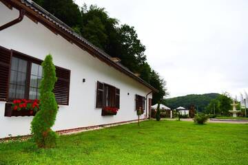 Фотографии Гостевой дом Domeniul Poiana Ursului г. Dumbrăveni (Румыния) №3 Фото Гостевой дом Domeniul Poiana Ursului г. Dumbrăveni 3
